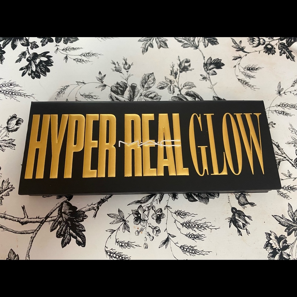 MAC Hyper Real Glow